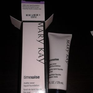 Mary Kay TimeWise matte wear liquid foundation